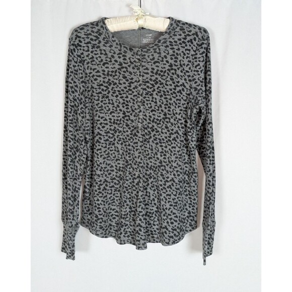 Aerie Top L Women's Gray Leopard Print Snap Button Henley Long Sleeve - Picture 1 of 6